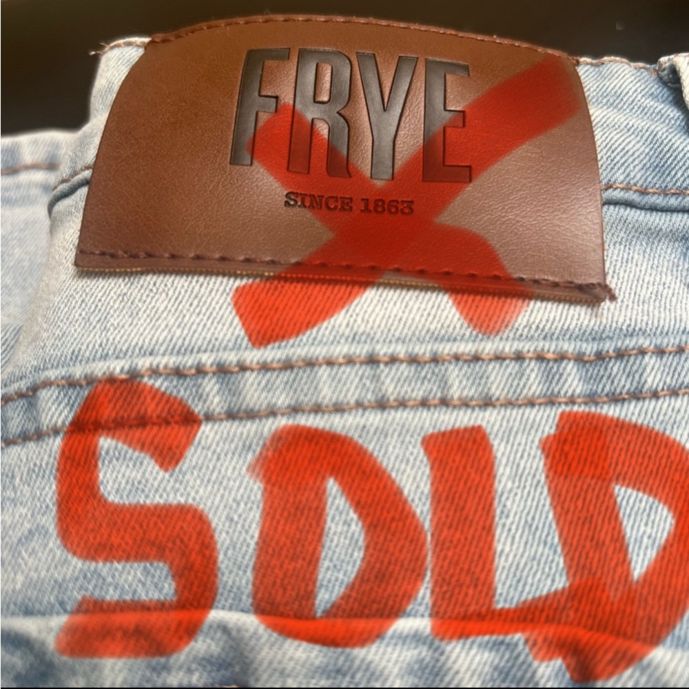 New without tags! FRYE Light Blue  Jeans, size 4/27